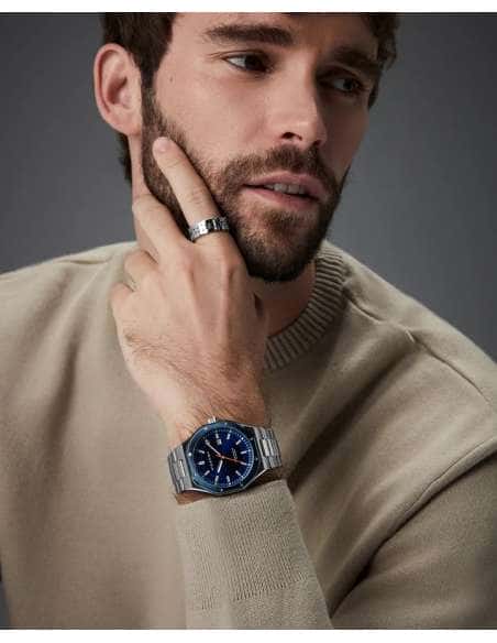 Reloj para Hombre Esfera Azul ,Bisel IP Azul y Brazalete de Acero - Viceroy 401459-37
