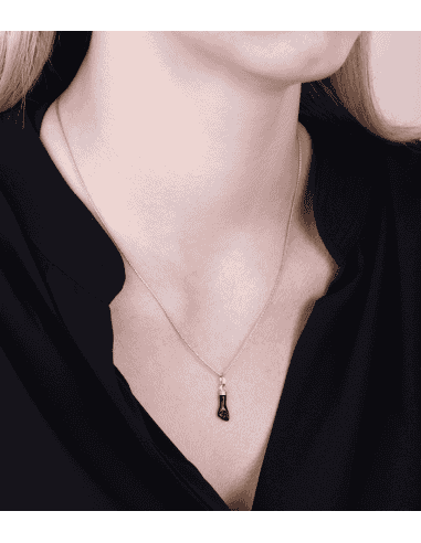 Colgante Puño negro - Oro Amarillo 18k
